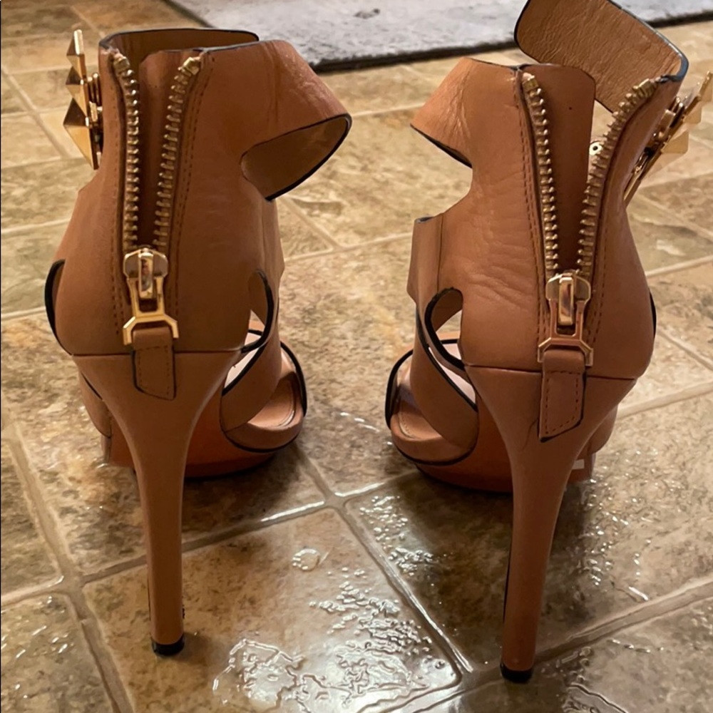 Platform sandal - Picture 3 of 5